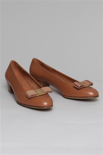 Sapato Salvatore Ferragamo Clássico em Couro Marrom