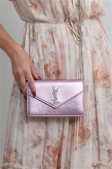 Bolsa Saint Laurent Envelope Chain Wallet Metalizada